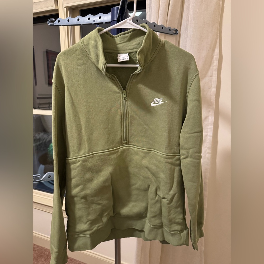 Men’s Nike half zip fleece pullover size large